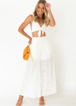 Women Gingham & Heels Crops><noscript><img width=