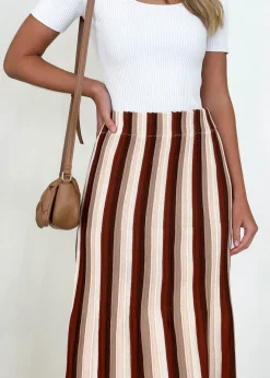 Women Gingham & Heels Skirts><noscript><img width=
