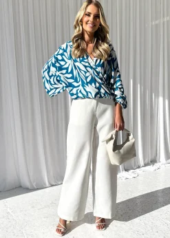 Women Gingham & Heels Basic Tops><noscript><img width=