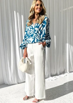 Women Gingham & Heels Basic Tops><noscript><img width=