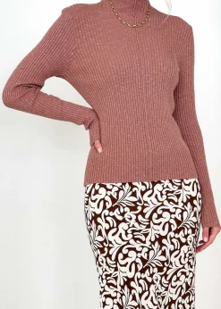 Women Gingham & Heels Basic Tops><noscript><img width=