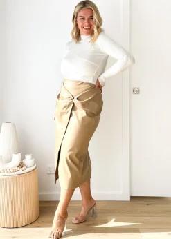 Women Gingham & Heels Skirts><noscript><img width=