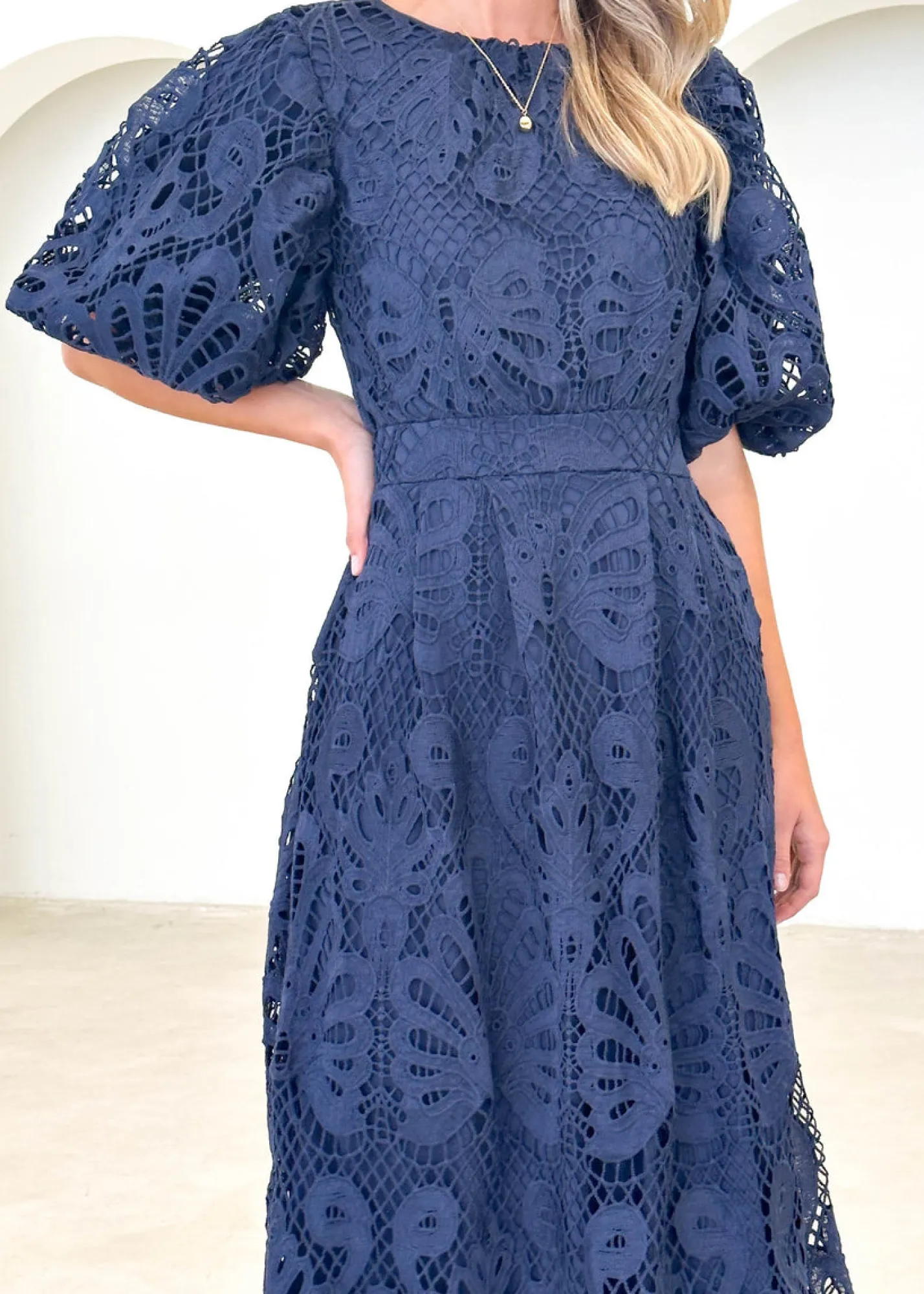 Women Gingham & Heels Midi>Lisa Lace Midi Dress