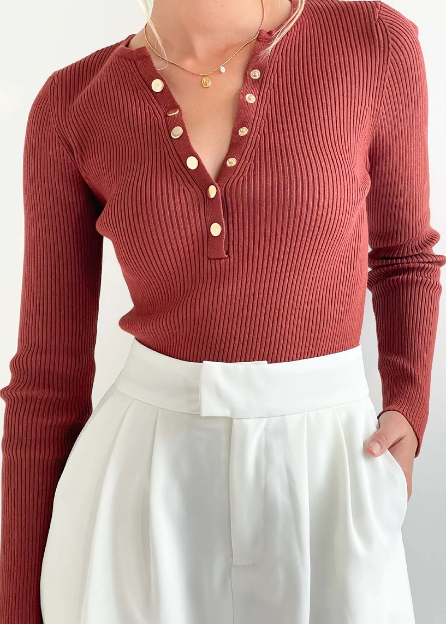 Women Gingham & Heels Basic Tops>Lommy Knit Top