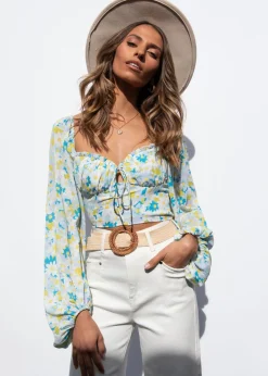 Women Gingham & Heels Crops><noscript><img width=