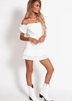 Women Gingham & Heels Short><noscript><img width=