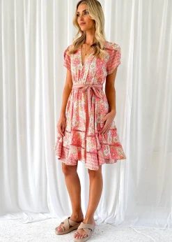 Women Gingham & Heels Short><noscript><img width=