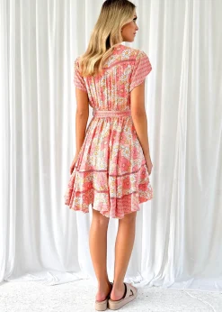 Women Gingham & Heels Short><noscript><img width=