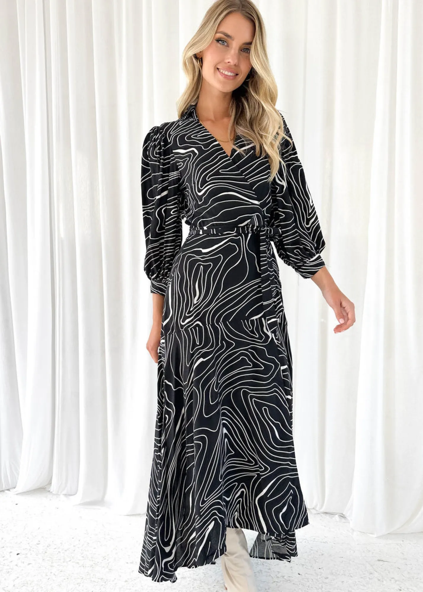 Women Gingham & Heels Midi>Mourin Midi Dress