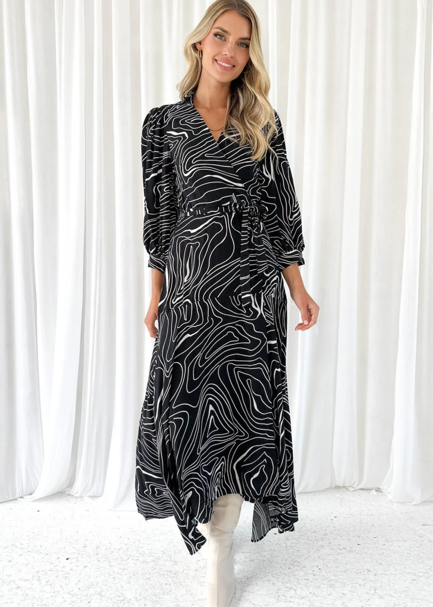 Women Gingham & Heels Midi>Mourin Midi Dress