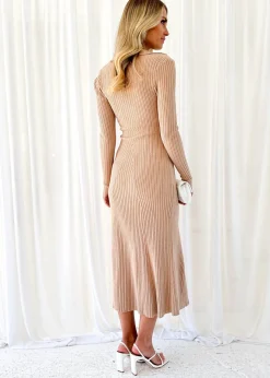 Women Gingham & Heels Midi><noscript><img width=
