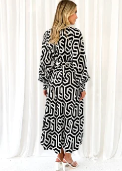 Women Gingham & Heels Midi><noscript><img width=