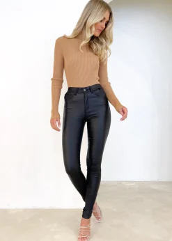 Women Gingham & Heels Jeans><noscript><img width=