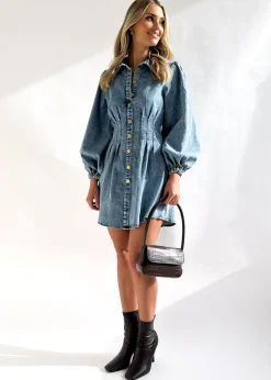 Women Gingham & Heels Short><noscript><img width=