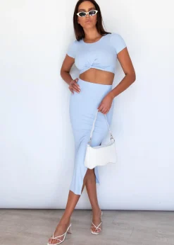 Women Gingham & Heels Crops><noscript><img width=