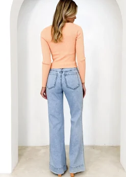 Women Gingham & Heels Basic Tops><noscript><img width=