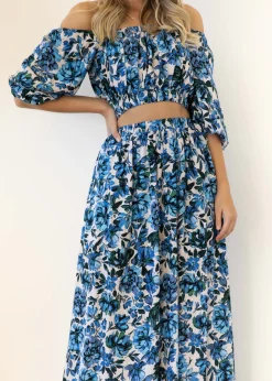 Women Gingham & Heels Crops><noscript><img width=