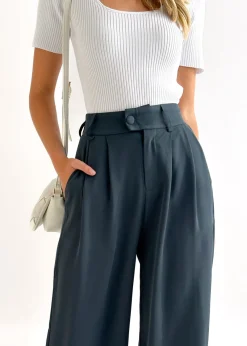 Women Gingham & Heels Pants><noscript><img width=