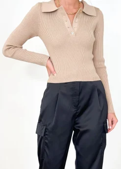 Women Gingham & Heels Basic Tops><noscript><img width=