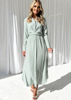 Women Gingham & Heels Midi><noscript><img width=