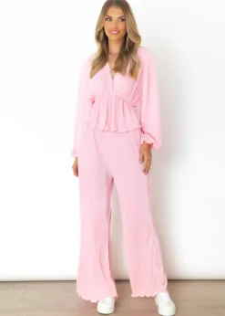 Women Gingham & Heels Pants><noscript><img width=