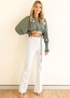 Women Gingham & Heels Crops><noscript><img width=