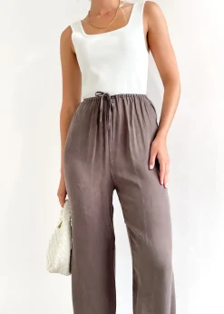 Women Gingham & Heels Pants><noscript><img width=