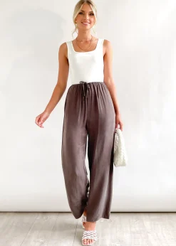 Women Gingham & Heels Pants><noscript><img width=