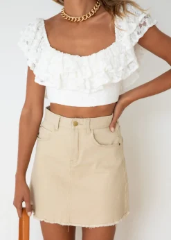 Women Gingham & Heels Crops><noscript><img width=