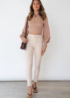 Women Gingham & Heels Crops><noscript><img width=