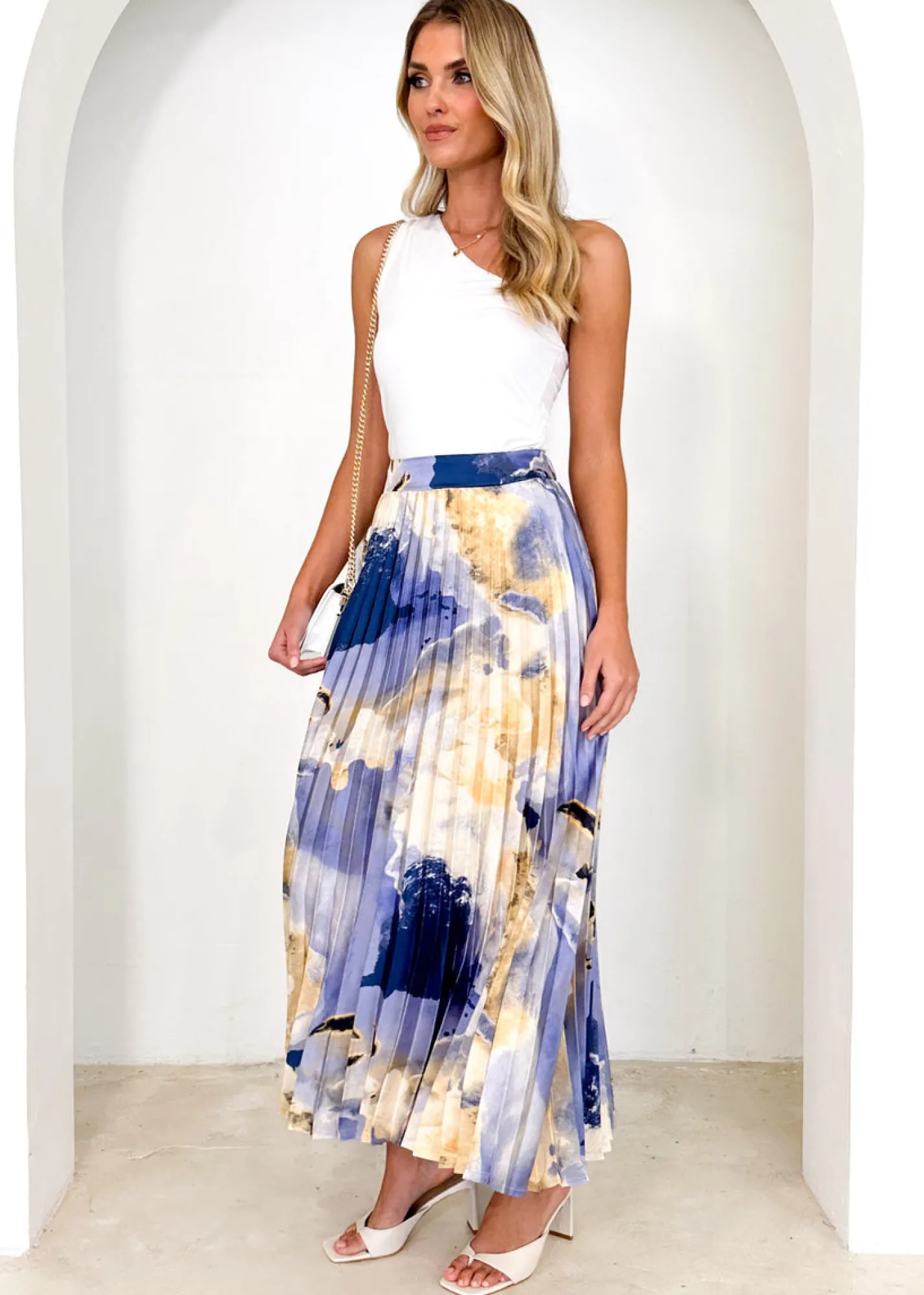 Women Gingham & Heels Skirts>Subtle Midi Skirt