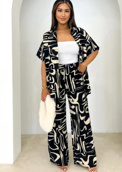 Women Gingham & Heels Crops><noscript><img width=