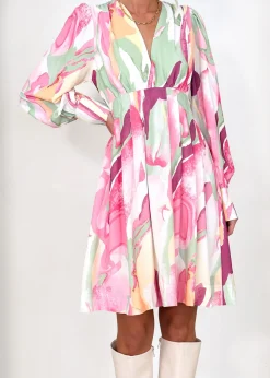 Women Gingham & Heels Short><noscript><img width=
