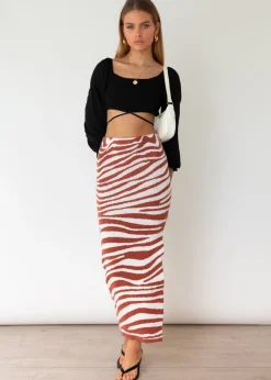Women Gingham & Heels Crops><noscript><img width=