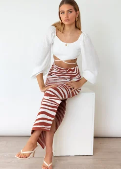 Women Gingham & Heels Crops><noscript><img width=