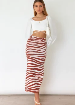 Women Gingham & Heels Crops><noscript><img width=