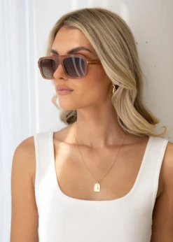 Women Gingham & Heels Sunglasses><noscript><img width=