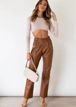 Women Gingham & Heels Crops><noscript><img width=