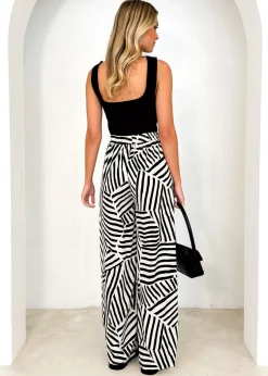 Women Gingham & Heels Pants><noscript><img width=