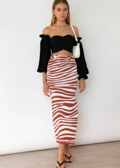 Women Gingham & Heels Crops><noscript><img width=