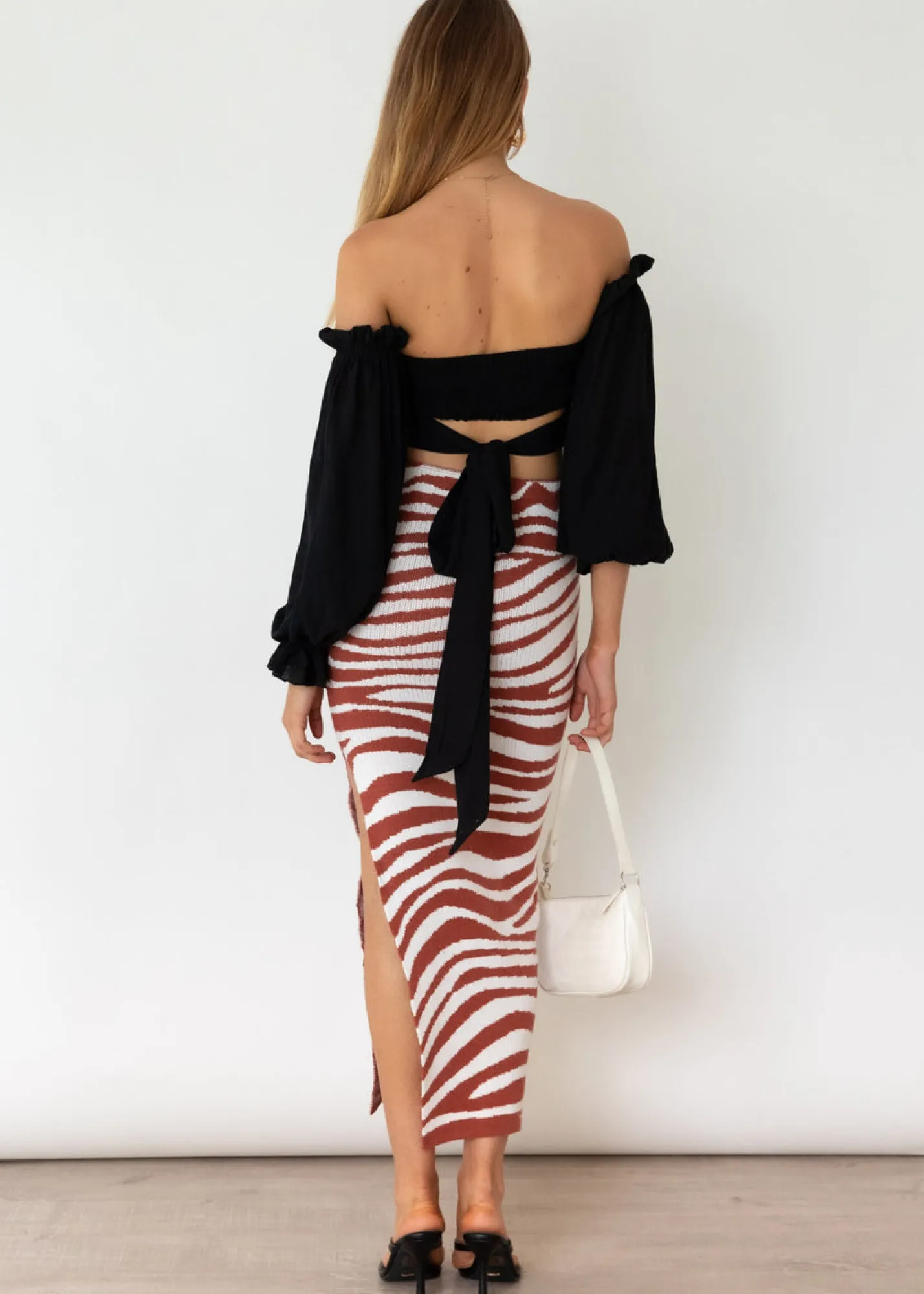Women Gingham & Heels Crops>Touching The Ground Crop