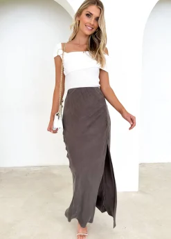 Women Gingham & Heels Skirts><noscript><img width=