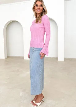 Women Gingham & Heels Basic Tops><noscript><img width=
