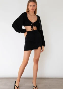 Women Gingham & Heels Crops><noscript><img width=