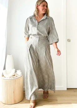 Women Gingham & Heels Pants><noscript><img width=