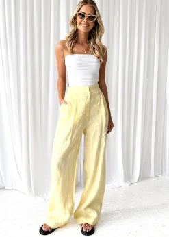 Women Gingham & Heels Pants><noscript><img width=